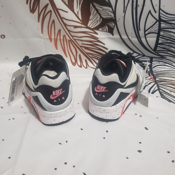 Nike Air Structure - big kids - Picture 3 of 5